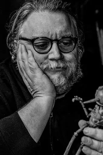 Guillermo del Toro_peliplat