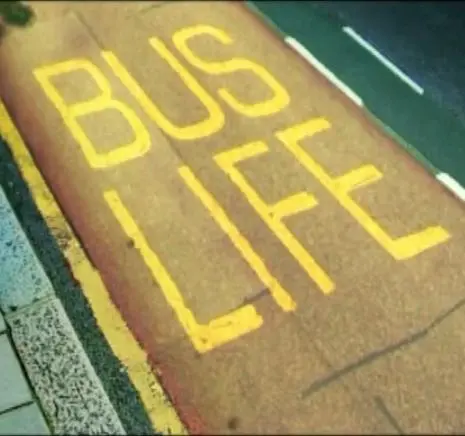 Bus Life_peliplat