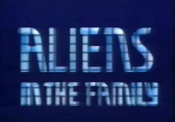 Aliens in the Family_peliplat