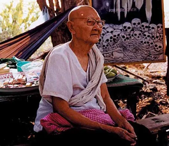 Les Khmers rouges, un procès contre l'oubli_peliplat