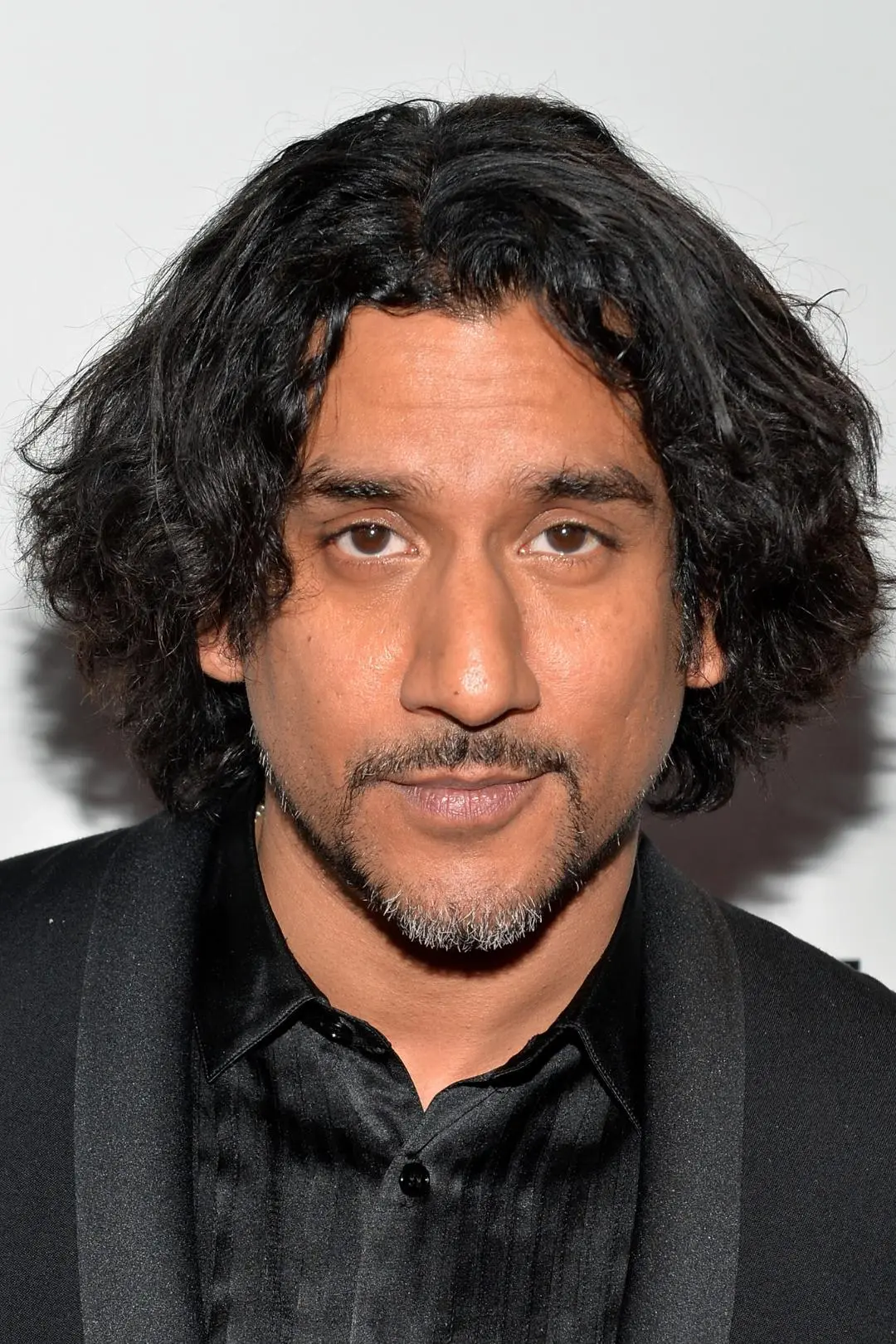 Naveen Andrews_peliplat