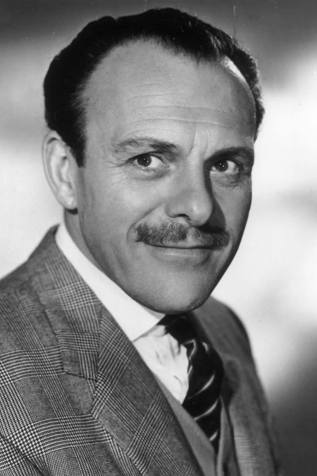 Terry-Thomas_peliplat