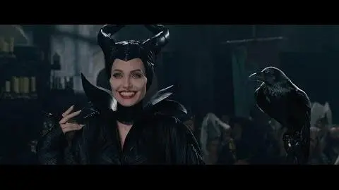 "Awkward Situation" Clip - Maleficent_peliplat