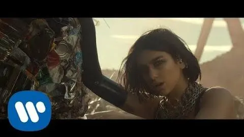 Dua Lipa: “Swan Song”_peliplat