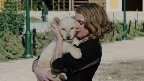 THE ZOOKEEPER'S WIFE - 'Stay Safe' Clip - In Theaters March 31_peliplat