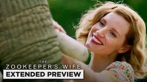 The Zookeeper's Wife | Jessica Chastain Taking Care of Animals_peliplat