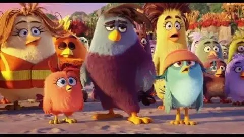 ANGRY BIRDS Featurette "Birds vs Pigs"_peliplat