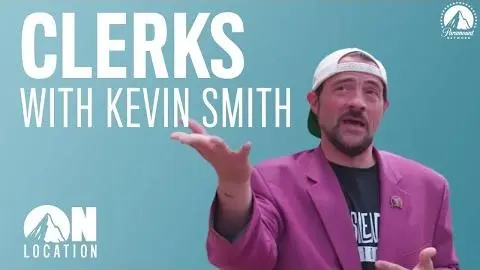 Kevin Smith at the Real-Life Quick Stop from “Clerks”_peliplat