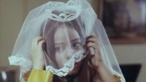Alice Sweet Alice (1976) | Veil Scene_peliplat
