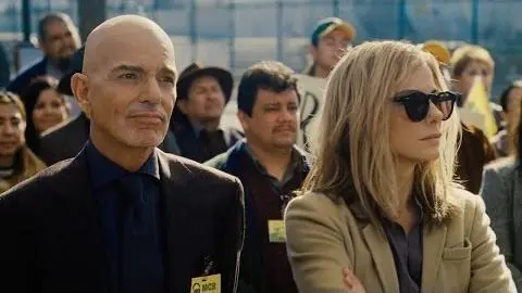 Our Brand Is Crisis - Sandra Bullock and Billy Bob Thornton Featurette_peliplat