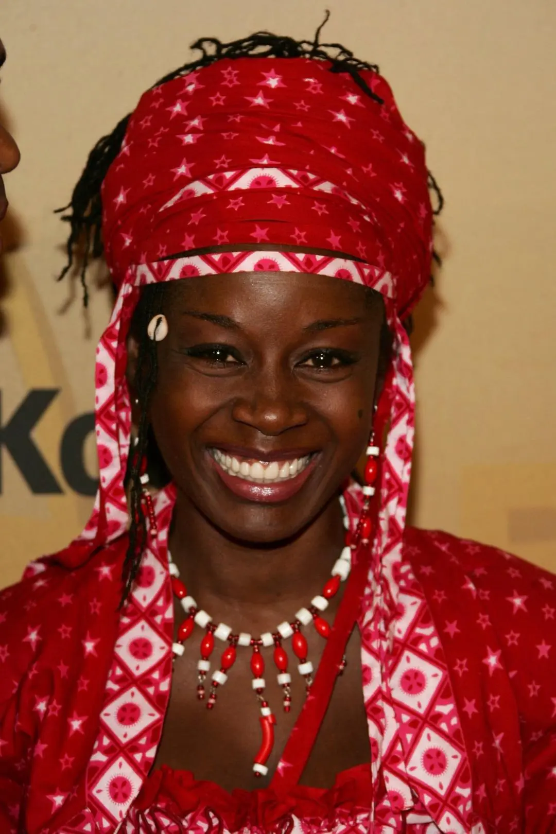 Akosua Busia_peliplat