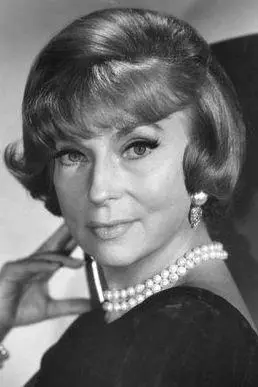 Agnes Moorehead_peliplat