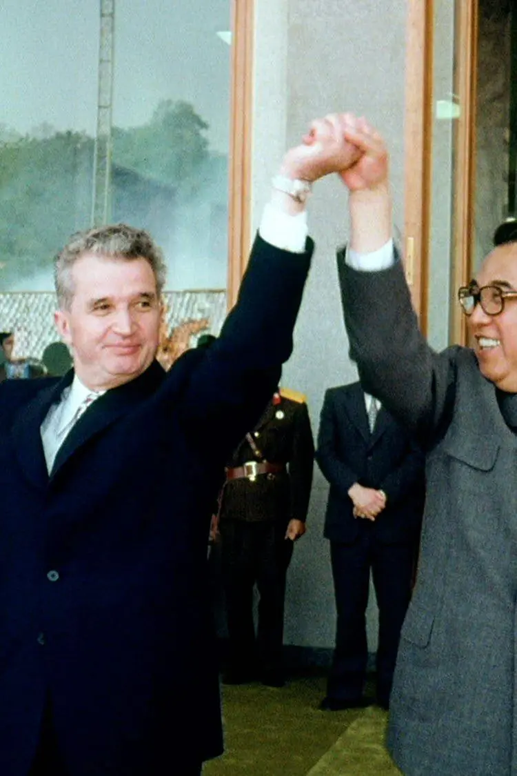 Nicolae Ceausescu_peliplat