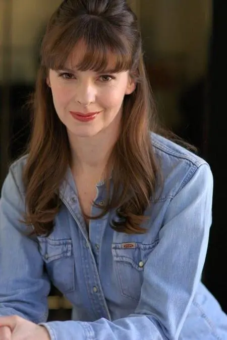 Victoria Stilwell_peliplat