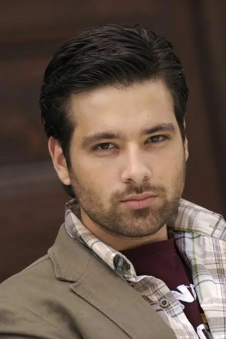 Mikaal Zulfiqar_peliplat