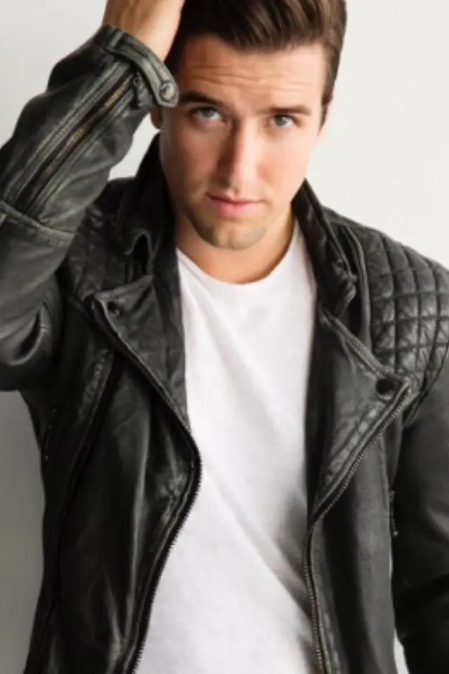 Logan Henderson_peliplat