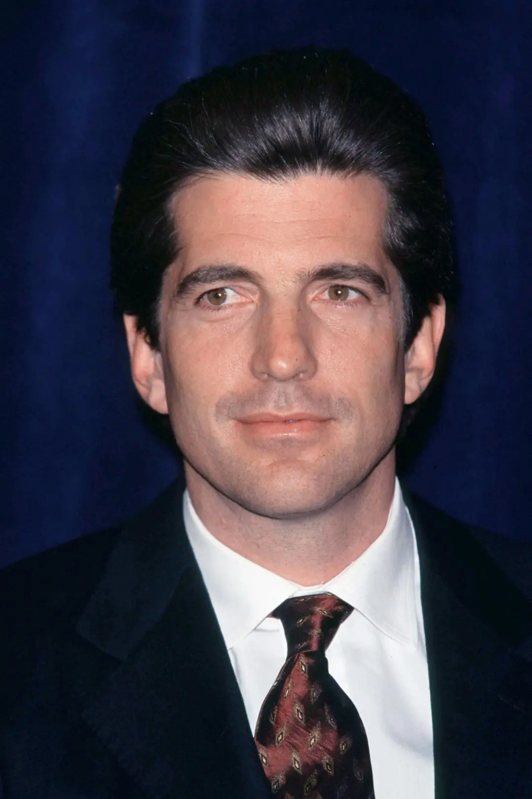 John Kennedy Jr._peliplat