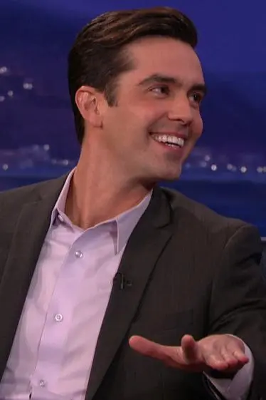 Michael Carbonaro_peliplat