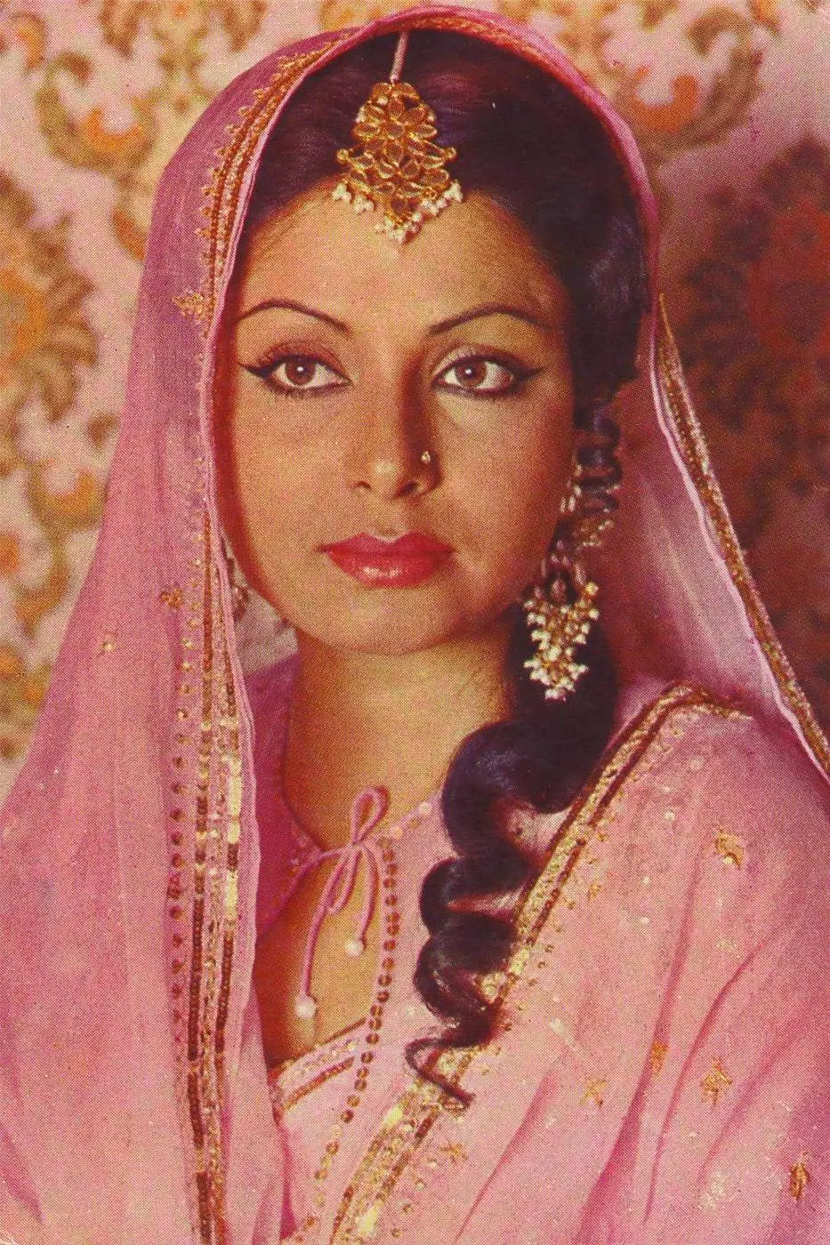 Rakhee Gulzar_peliplat