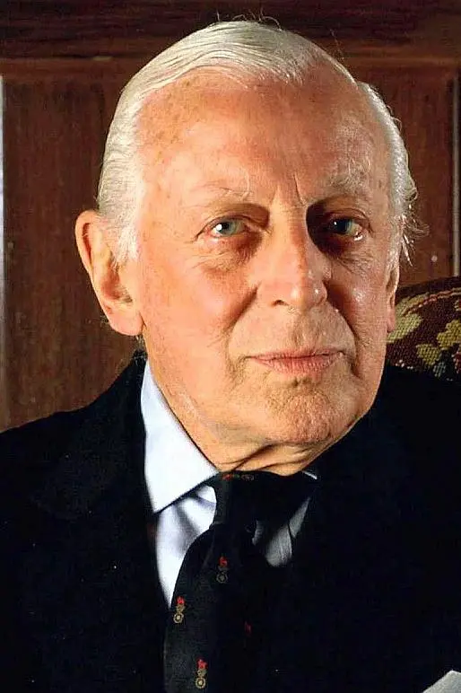 Alistair Cooke_peliplat