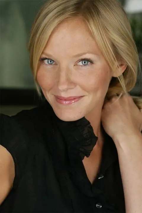 Kelli Giddish_peliplat