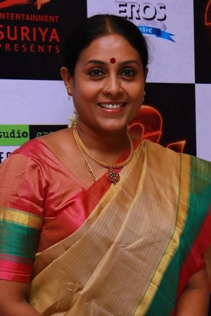 Saranya Ponvannan_peliplat