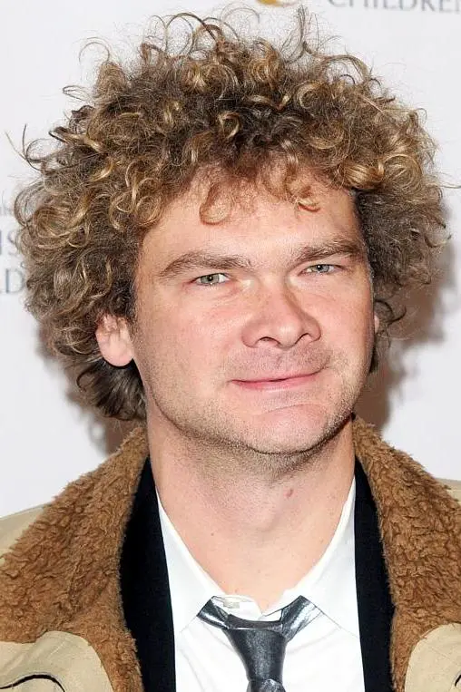 Simon Farnaby_peliplat