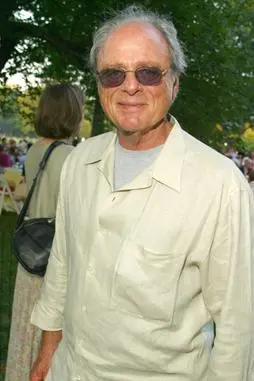 Harris Yulin_peliplat