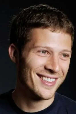 Zach Gilford_peliplat