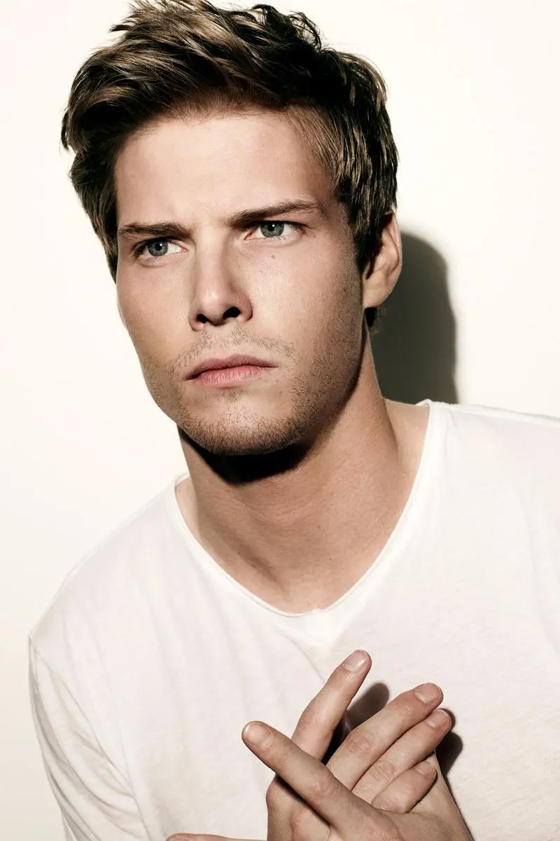 Hunter Parrish_peliplat