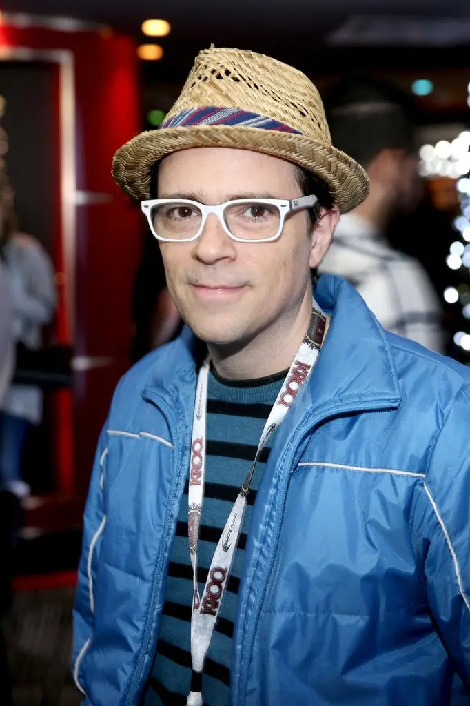 Rivers Cuomo_peliplat