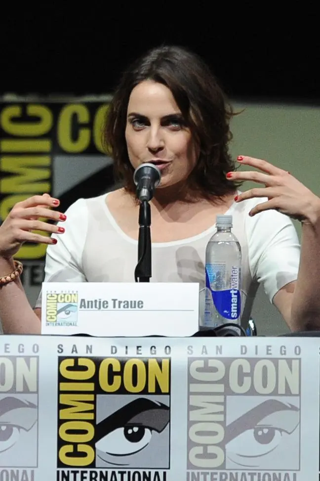 Antje Traue_peliplat