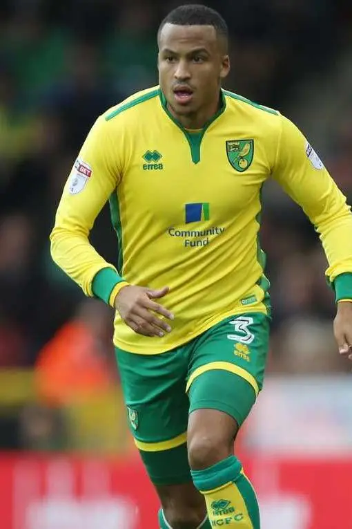 Martin Olsson_peliplat