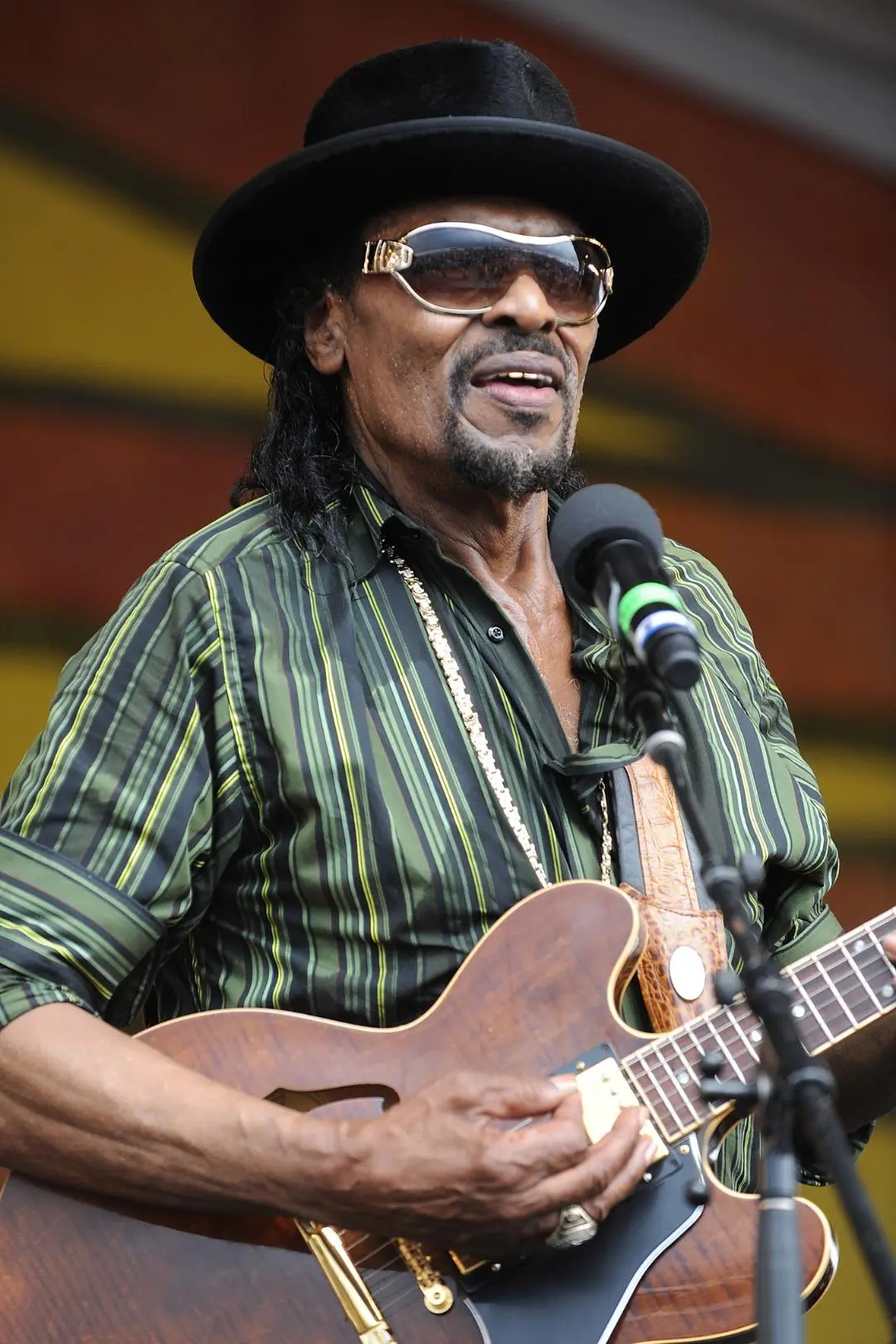 Chuck Brown_peliplat