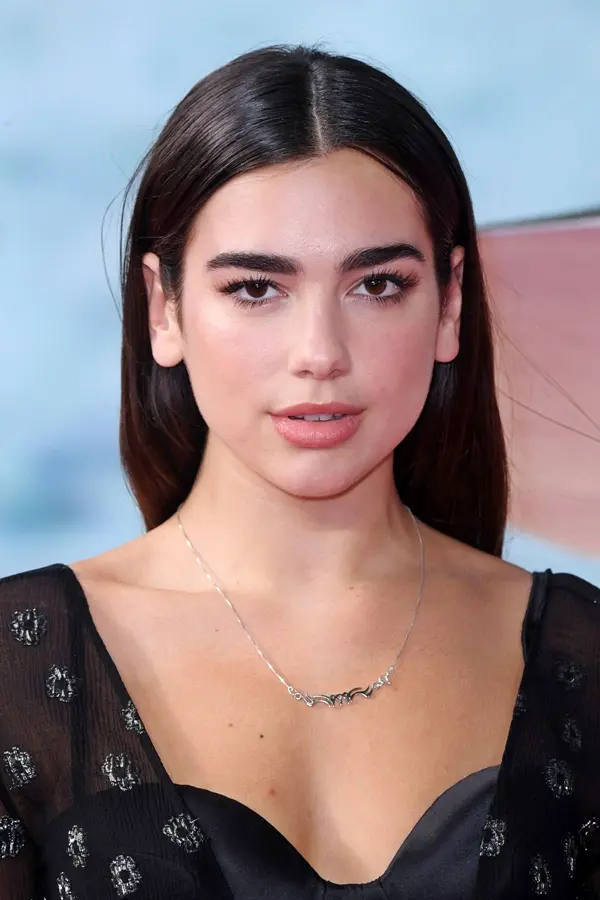 Dua Lipa_peliplat