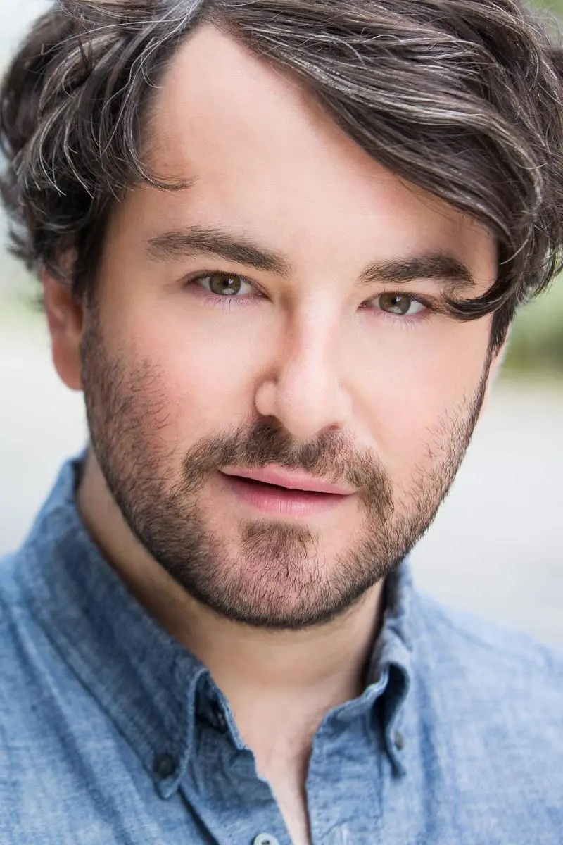 Alex Brightman_peliplat