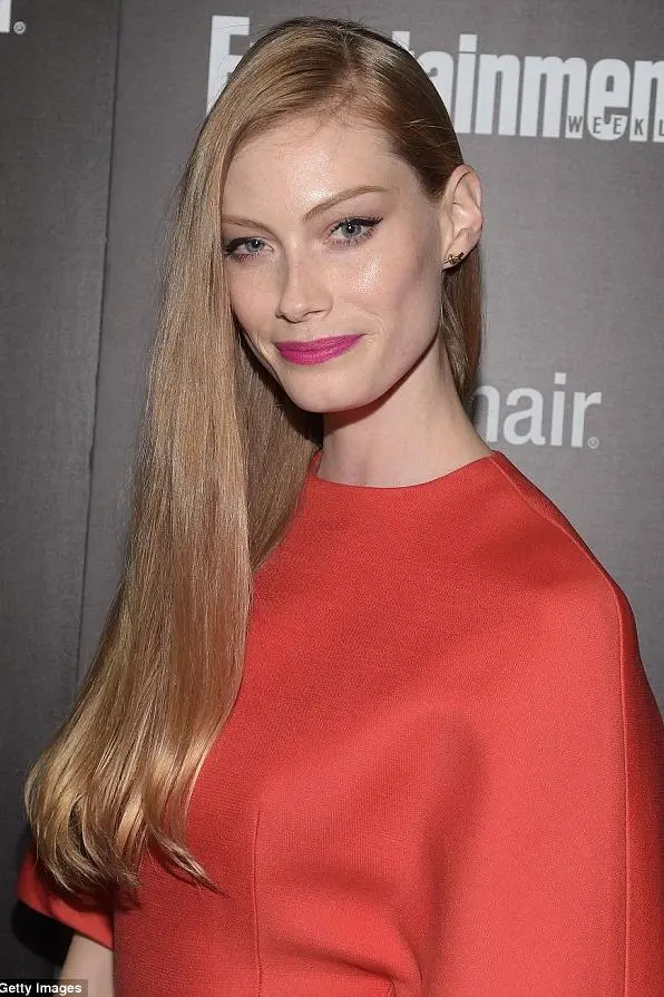 Alyssa Sutherland_peliplat