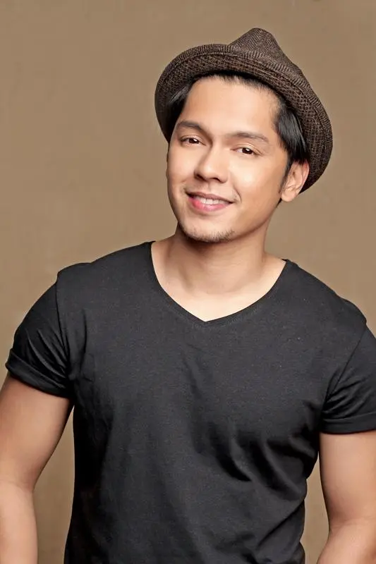 Carlo Aquino_peliplat