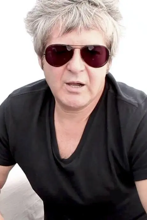 Clem Burke_peliplat