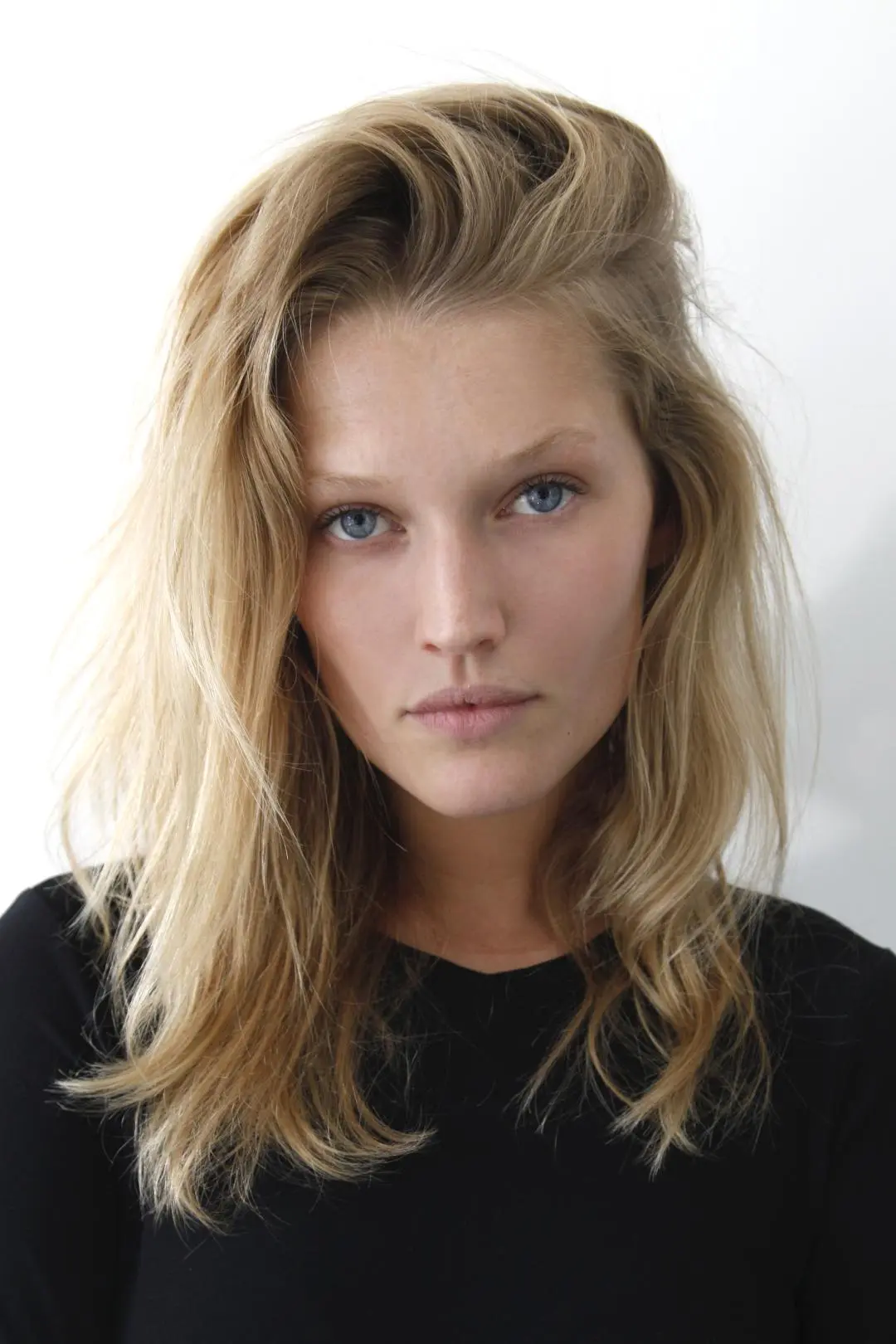 Toni Garrn_peliplat