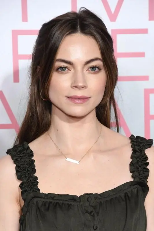 Caitlin Carver_peliplat