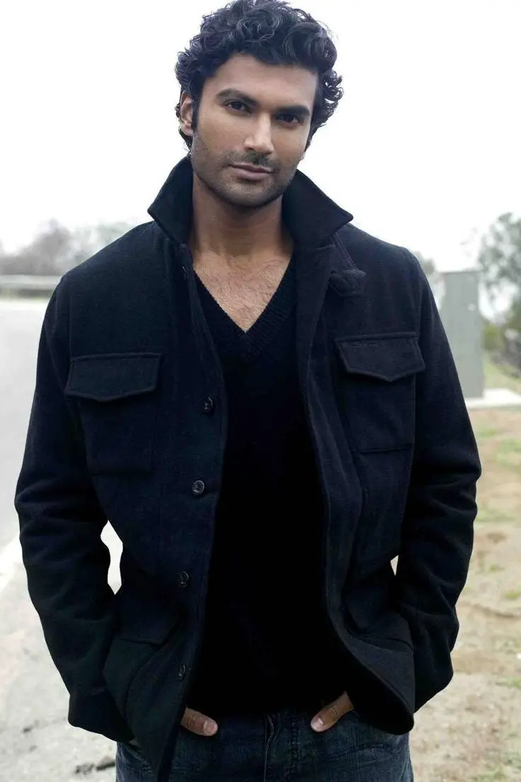 Sendhil Ramamurthy_peliplat