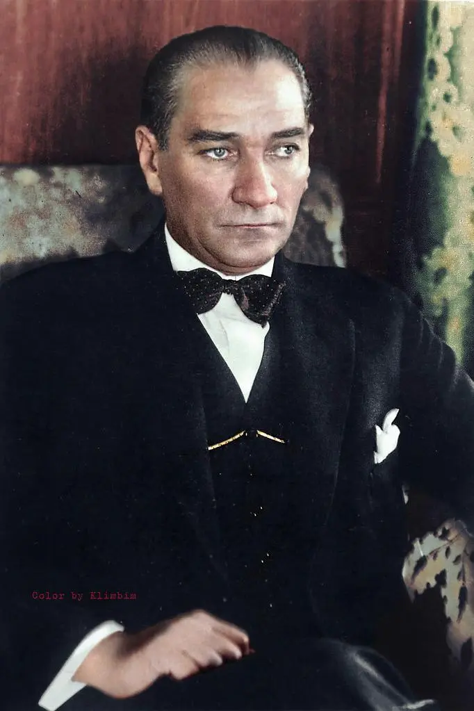 Mustafa Kemal Atatürk_peliplat