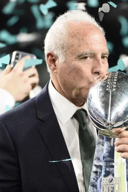 Jeffrey Lurie_peliplat