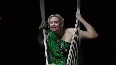 Official Clip | 'Sighs of Love' A Midsummer Night's Dream with Gwendoline Christie | Bridge Theatre_peliplat