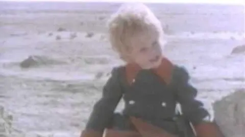 The Little Prince Trailer 1974_peliplat