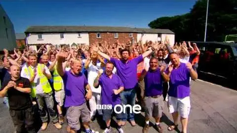 DIY SOS: The Big Build: Trailer - BBC One_peliplat