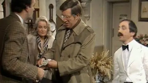 Fawlty Towers: Reserving a table for dinner_peliplat