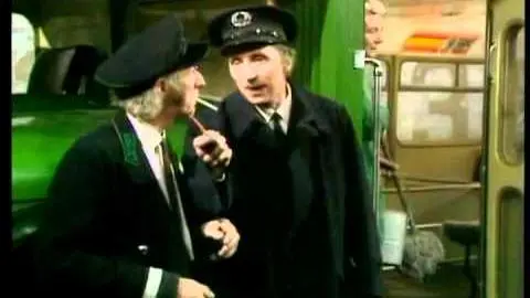 ON THE BUSES - Clip from Season 5 Ep. 14 - Stan the 'Cleaning Lady'_peliplat