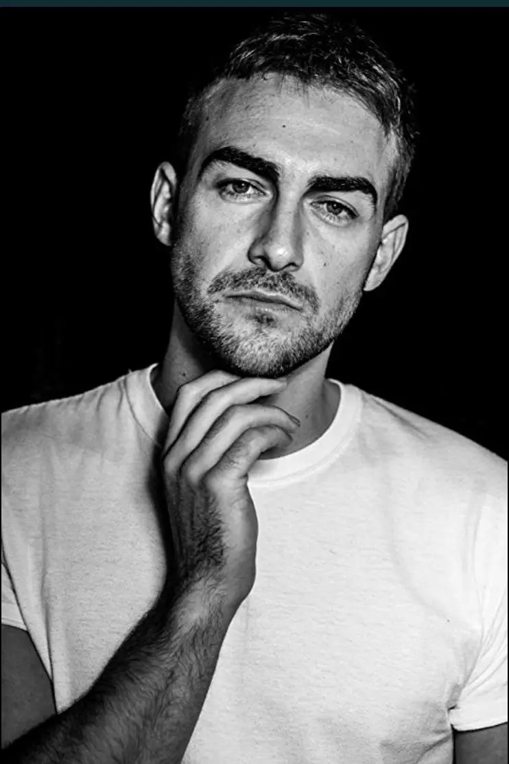 Tom Austen_peliplat